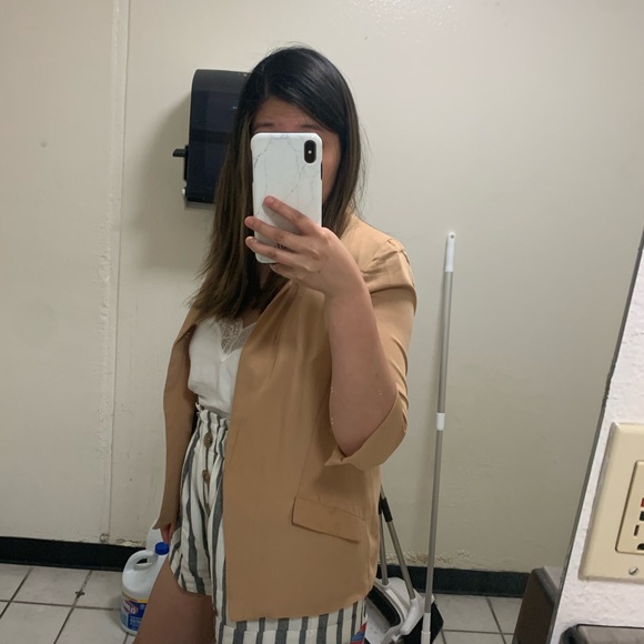 🆕 Fashion Nova: Nadine Blazer in Khaki - Picture 4 of 10